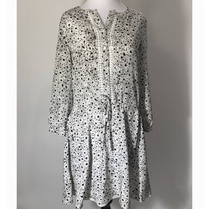 Club Monaco Dresses - Club Monaco black and white dress Club Monaco Dresses - Club Monaco black and white dress